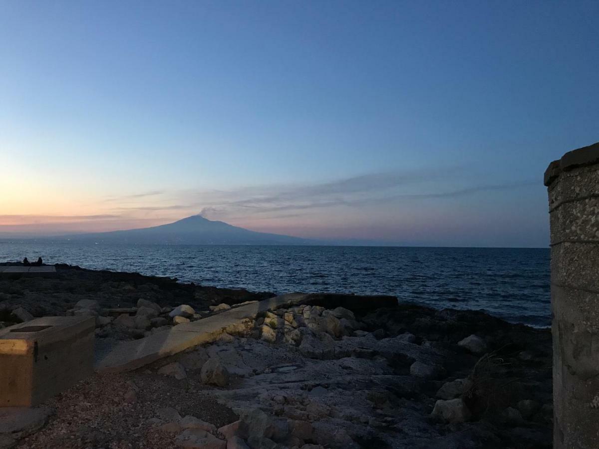 Blue54 - Pozzillo Sul Mare Fra L'Etna E Taormina Villa Dış mekan fotoğraf